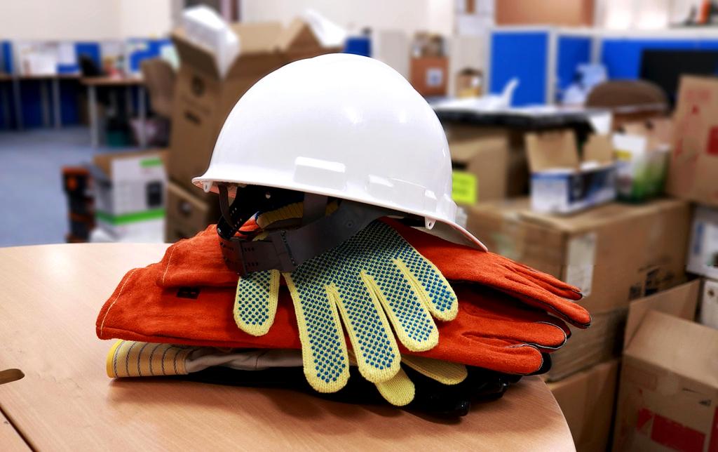 Coal mine and oil platform imagery